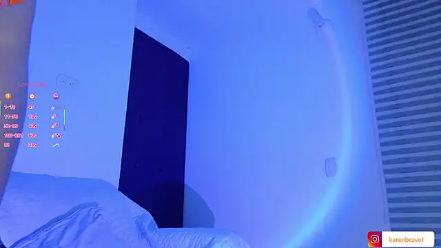 Snapshot of karen_brave chatting on September 20, 2025, 11:32 pm karen brave online show from September 20, 2025, 11:32 pm