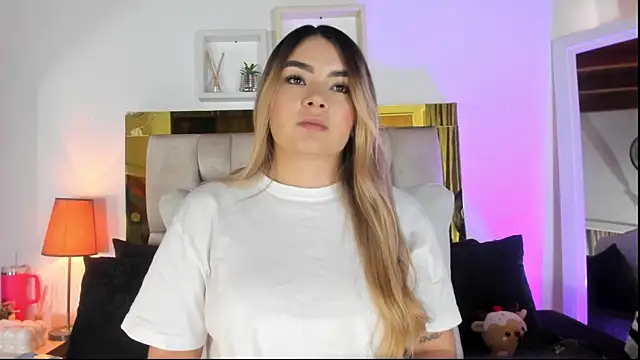 emmy r online show from December 3, 2025, 12:26 pm