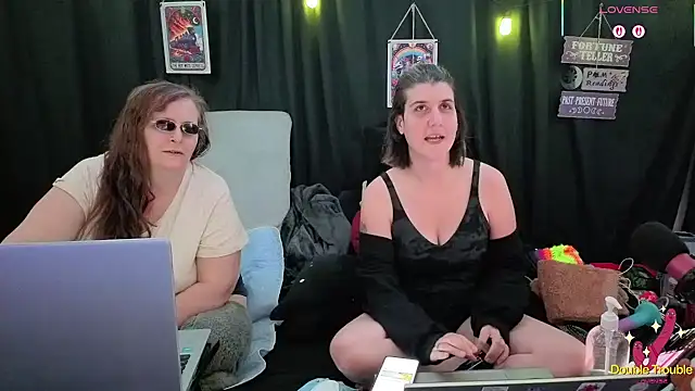 Snapshot of Sexy_Mama-69 chatting on November 22, 2025, 5:01 pm Sexy Mama-69 online show from November 22, 2025, 5:01 pm