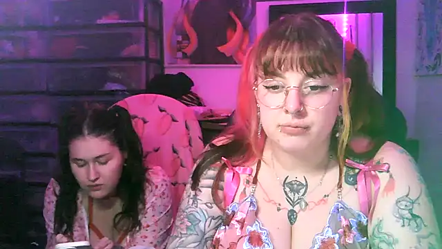 Snapshot of misspeach chatting on February 12, 2026, 8:08 pm misspeach online show from February 12, 2026, 8:08 pm