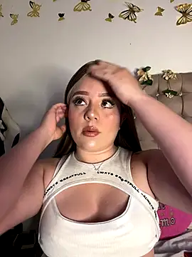 Jullieetta online show from October 18, 2025, 11:34 am