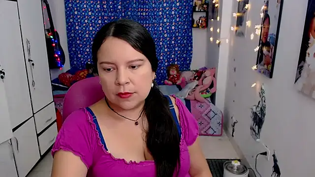 claryssa  online show from December 2, 2024, 8:50 pm