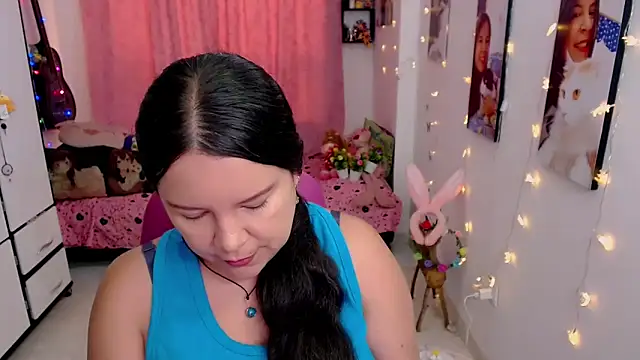 claryssa  online show from March 31, 2026, 8:44 pm