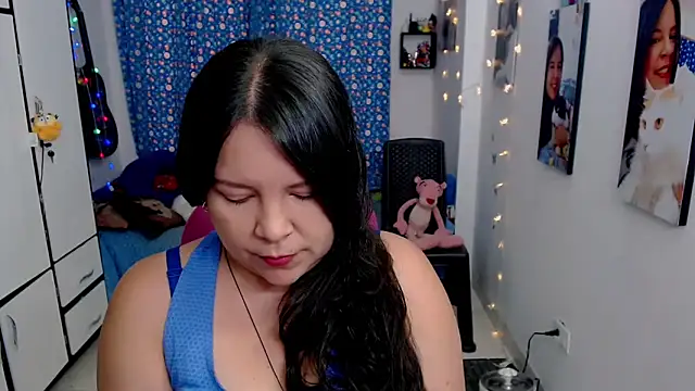 claryssa  online show from October 22, 2025, 8:08 pm