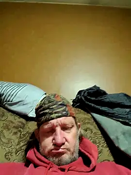 Snapshot of Hugebwc102 chatting on February 19, 2026, 7:33 pm Hugebwc102 online show from February 19, 2026, 7:33 pm