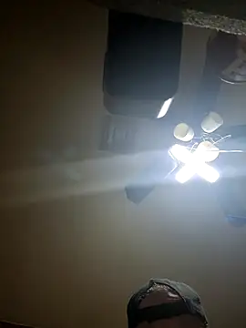 Snapshot of Hugebwc102 chatting on December 23, 2025, 8:57 am Hugebwc102 online show from December 23, 2025, 8:57 am