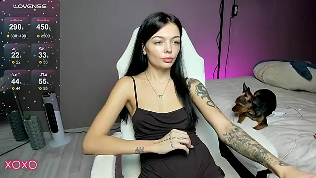 Mariella Adamss online show from October 11, 2025, 1:45 pm