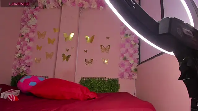 grandmother milf online show from February 16, 2026, 2:05 pm