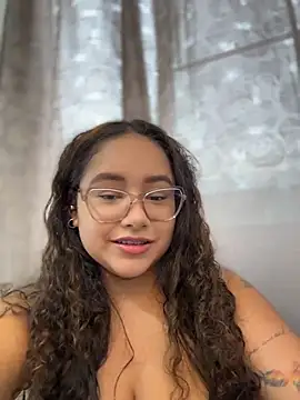 CurlyGirl 1 online show from July 11, 2026, 10:43 pm