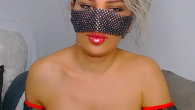 Snapshot of Turkish_Latina chatting on January 14, 2025, 1:04 am Turkish Latina online show from January 14, 2025, 1:04 am
