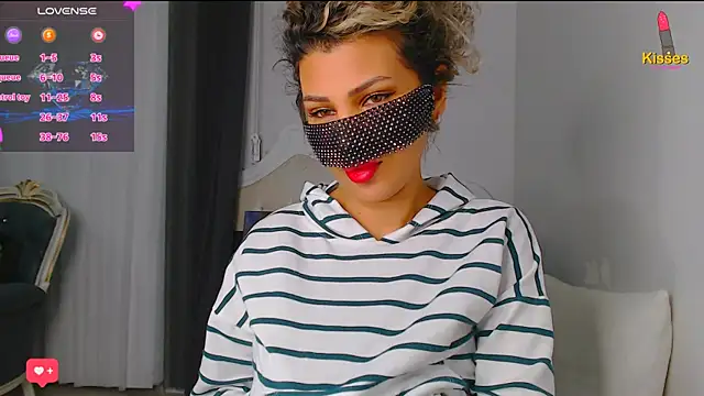 Snapshot of Turkish_Latina chatting on January 19, 2025, 9:23 pm Turkish Latina online show from January 19, 2025, 9:23 pm