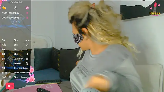 Snapshot of Turkish_Latina chatting on March 2, 2025, 9:30 pm Turkish Latina online show from March 2, 2025, 9:30 pm