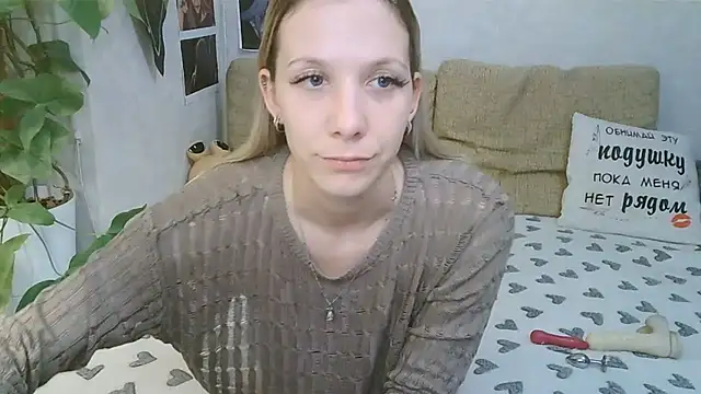 -GoldenGirl- online show from May 11, 2026, 4:04 pm