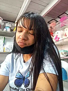 VivienAndClark online show from November 18, 2025, 4:21 pm