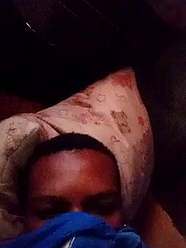 Lucaslonny09 online show from November 9, 2025, 2:21 pm