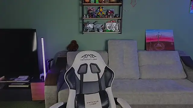 TeddyLiLboy online show from April 8, 2026, 9:27 pm