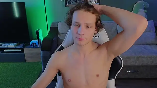 TeddyLiLboy online show from October 18, 2025, 9:44 am