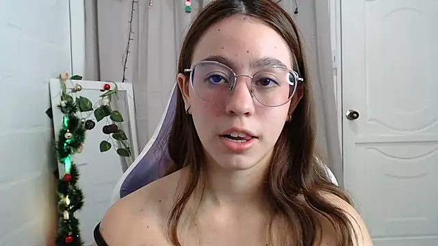 Snapshot of BlairVicent chatting on December 15, 2025, 3:29 pm BlairVicent online show from December 15, 2025, 3:29 pm