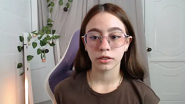 Snapshot of BlairVicent chatting on November 27, 2025, 1:00 pm BlairVicent online show from November 27, 2025, 1:00 pm