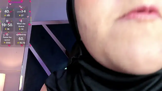 Nahid Jaziri1 online show from March 18, 2025, 9:10 pm