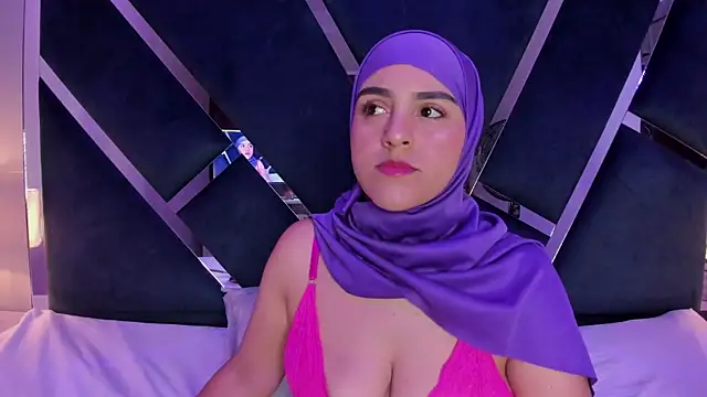 Nahid Jaziri1 online show from September 12, 2025, 7:35 pm