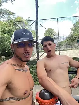 Snapshot of Alex_Teau chatting on February 26, 2025, 6:26 pm Alex Teau online show from February 26, 2025, 6:26 pm