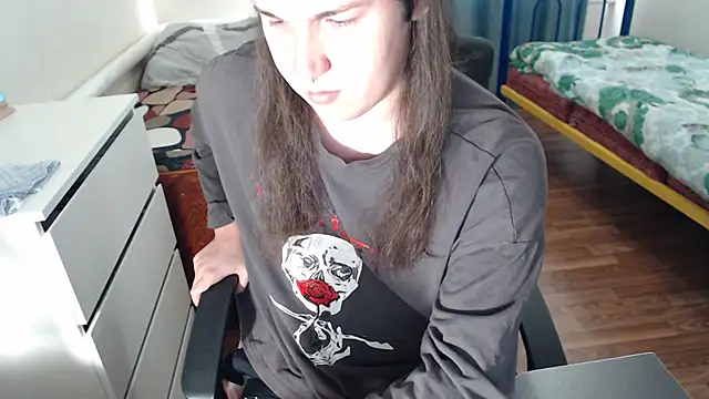 EvaMiron online show from September 26, 2025, 12:23 pm