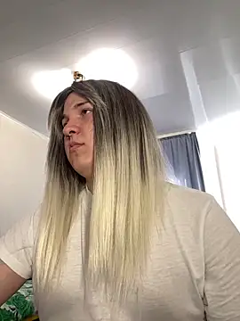 EvaMiron online show from March 30, 2026, 9:33 am