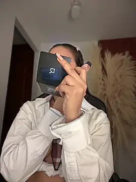 gretta kler1 online show from October 30, 2025, 10:06 pm