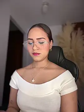 gretta kler1 online show from January 6, 2026, 9:41 pm