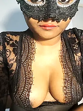 FANTASY QUEEN 07 online show from April 18, 2026, 2:36 am