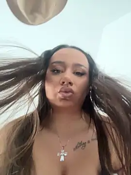 Snapshot of deliaroyal chatting on October 29, 2025, 10:58 am deliaroyal online show from October 29, 2025, 10:58 am