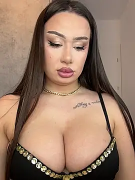 Snapshot of deliaroyal chatting on December 3, 2025, 1:10 pm deliaroyal online show from December 3, 2025, 1:10 pm