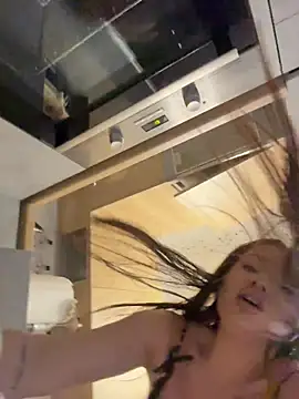 Snapshot of deliaroyal chatting on November 20, 2025, 2:51 pm deliaroyal online show from November 20, 2025, 2:51 pm