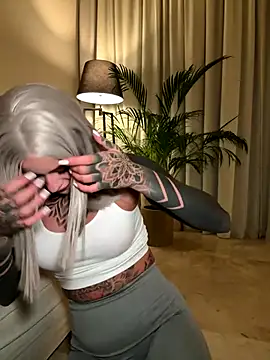 bambixboo online show from September 17, 2025, 9:17 pm