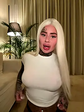 bambixboo online show from October 8, 2025, 7:47 pm