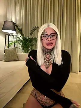 Snapshot of bambixboo chatting on January 17, 2026, 9:51 pm bambixboo online show from January 17, 2026, 9:51 pm