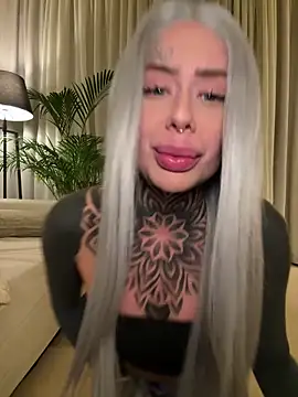 bambixboo online show from November 11, 2025, 8:47 pm