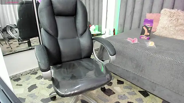 Snapshot of natalia_curvy1 chatting on March 17, 2025, 6:11 pm natalia curvy1 online show from March 17, 2025, 6:11 pm