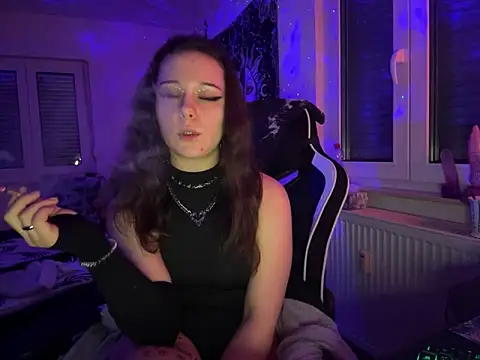 kinkygirl420x online show from January 8, 2025, 12:06 am