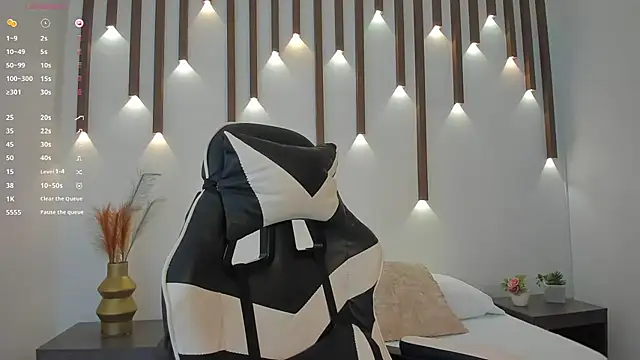 megan cooper28 online show from October 9, 2025, 9:15 pm