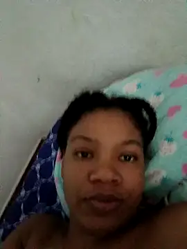 genesis moretz online show from April 5, 2026, 11:22 pm