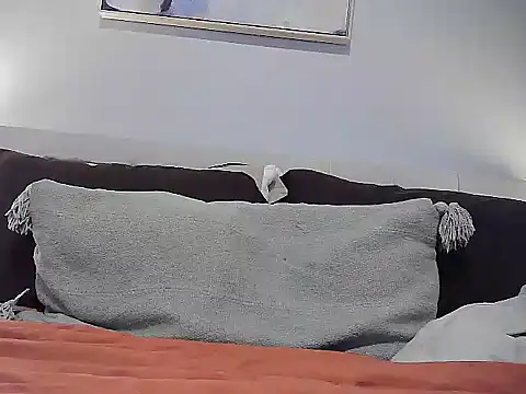 Snapshot of CaramelDipper chatting on February 6, 2025, 2:15 pm CaramelDipper online show from February 6, 2025, 2:15 pm