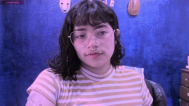 Snapshot of NinaYellow chatting on January 16, 2026, 9:52 pm NinaYellow online show from January 16, 2026, 9:52 pm