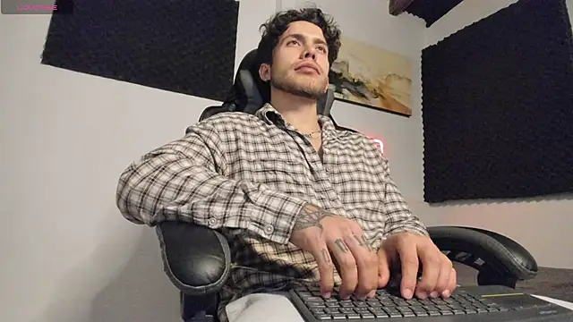 LucianSinclair online show from April 3, 2026, 9:54 pm