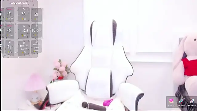 PimChanOK online show from October 11, 2025, 1:23 pm