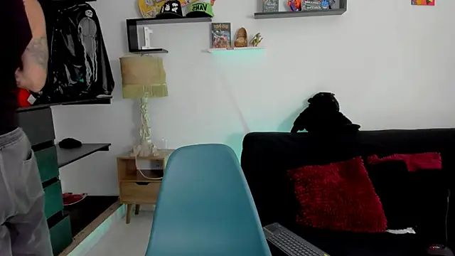 Snapshot of Tom_Krakow chatting on January 8, 2025, 7:03 pm Tom Krakow online show from January 8, 2025, 7:03 pm