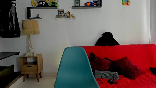 Snapshot of Tom_Krakow chatting on January 20, 2025, 6:53 pm Tom Krakow online show from January 20, 2025, 6:53 pm