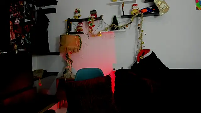 Snapshot of Tom_Krakow chatting on December 14, 2024, 7:25 pm Tom Krakow online show from December 14, 2024, 7:25 pm