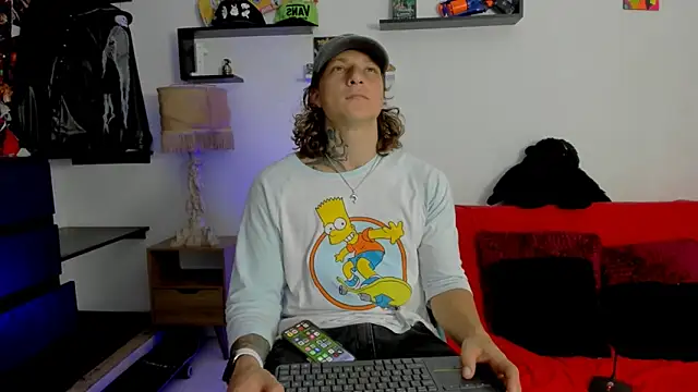 Snapshot of Tom_Krakow chatting on January 17, 2025, 3:32 pm Tom Krakow online show from January 17, 2025, 3:32 pm